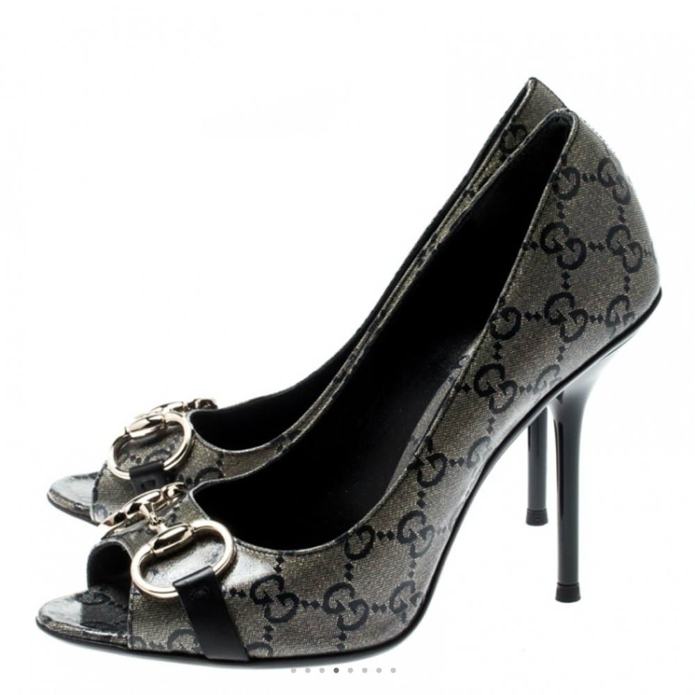 Gucci metallic beige/blue crystal coated canvas Horsebit peep toe pumps